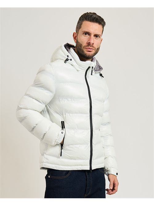  YES ZEE | J823-B4000107